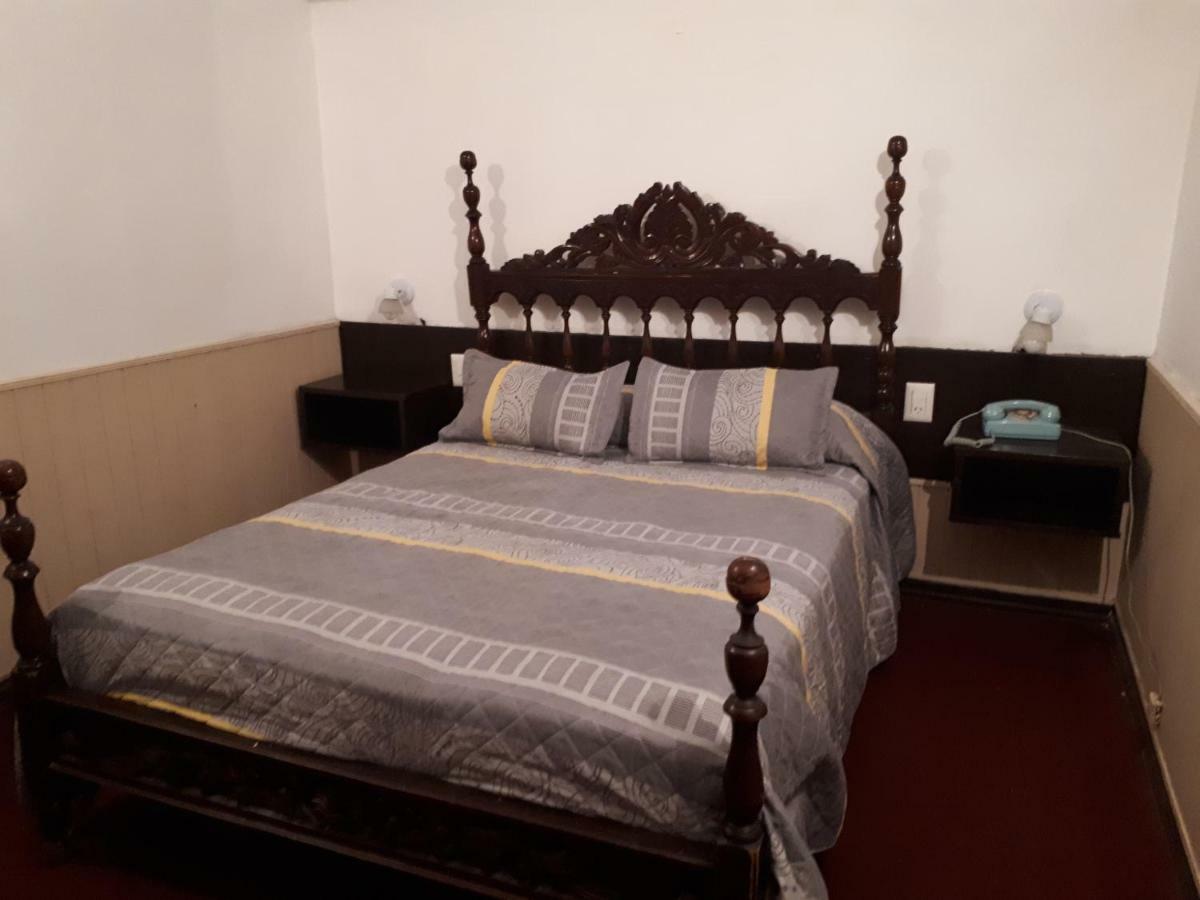 Hotel Alcazar Villa María Dış mekan fotoğraf